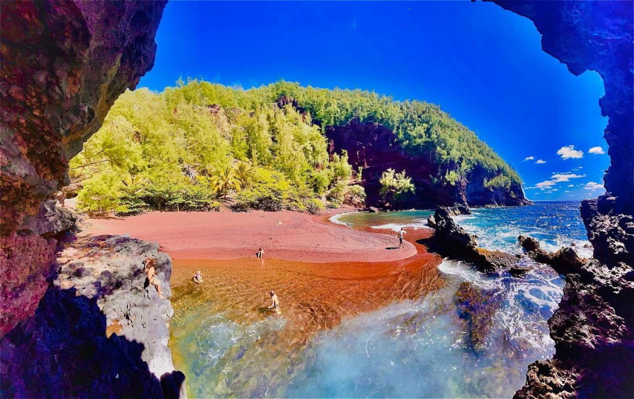 Explore Maui'S Diverse Campgrounds And Uncover The Island'S Beauty From Fresh Perspectives Every Day As You Journey With Aloha Glamp'S Great Jeep Equipped With A Rooftop Tent Paia Exteriör bild